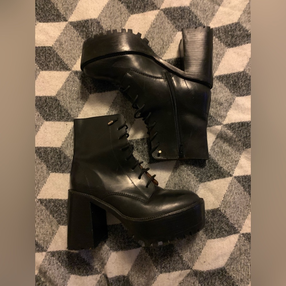 Free people platform lace up boots size 39